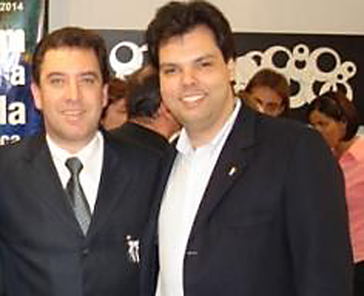 Marcelo Teixeira, presidente do Santos, e Bruno Covas<a style='float:right;color:#ccc' href='https://www3.al.sp.gov.br/repositorio/noticia/10-2008/BRUNO COVAS METRO.jpg' target=_blank><i class='bi bi-zoom-in'></i> Clique para ver a imagem </a>
